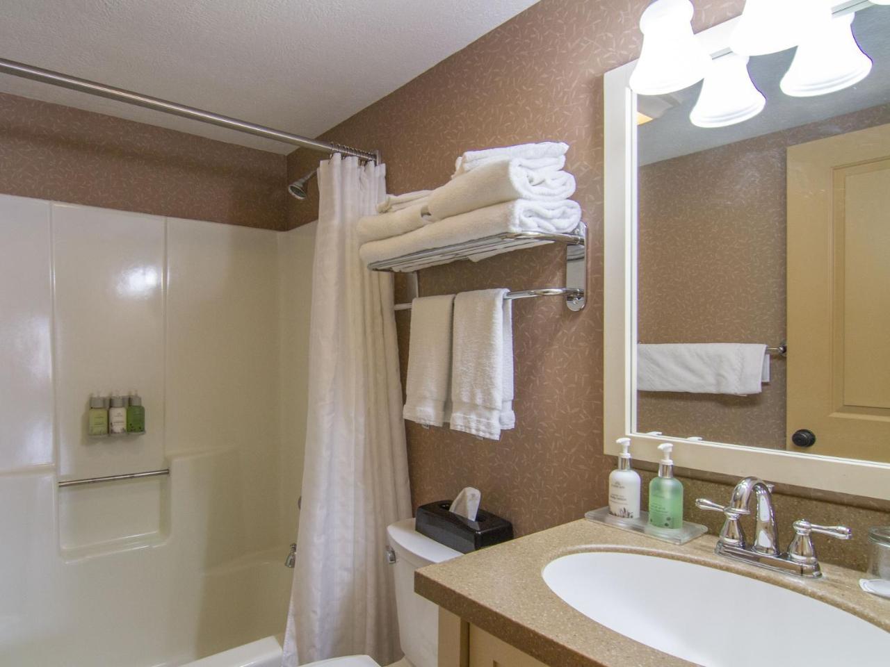 Spacious 2 Bed Condo At Crystal Mountain Resort Thompsonville Eksteriør billede
