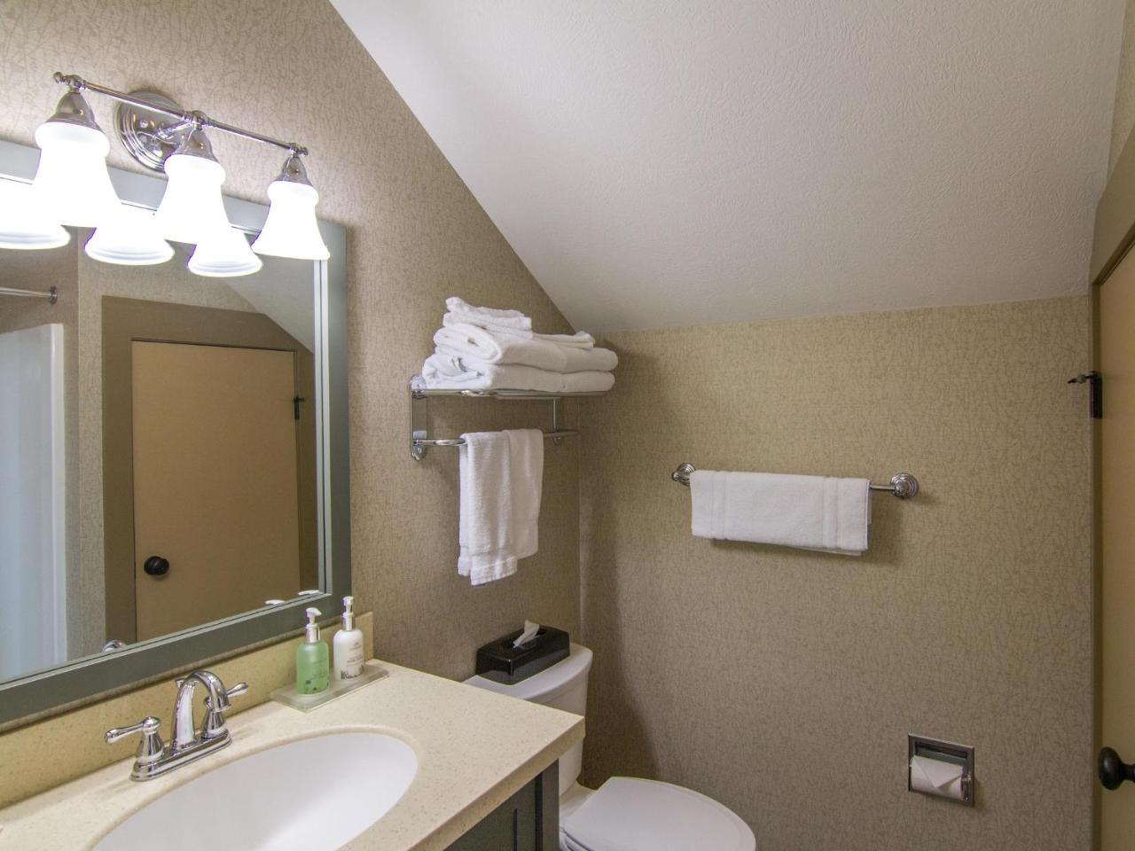 Spacious 2 Bed Condo At Crystal Mountain Resort Thompsonville Eksteriør billede