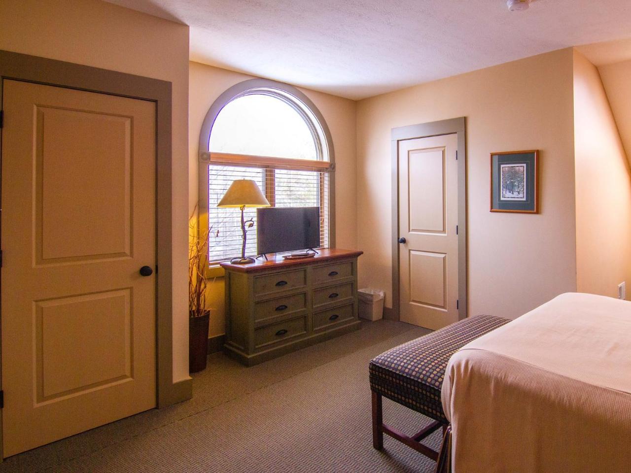 Spacious 2 Bed Condo At Crystal Mountain Resort Thompsonville Eksteriør billede